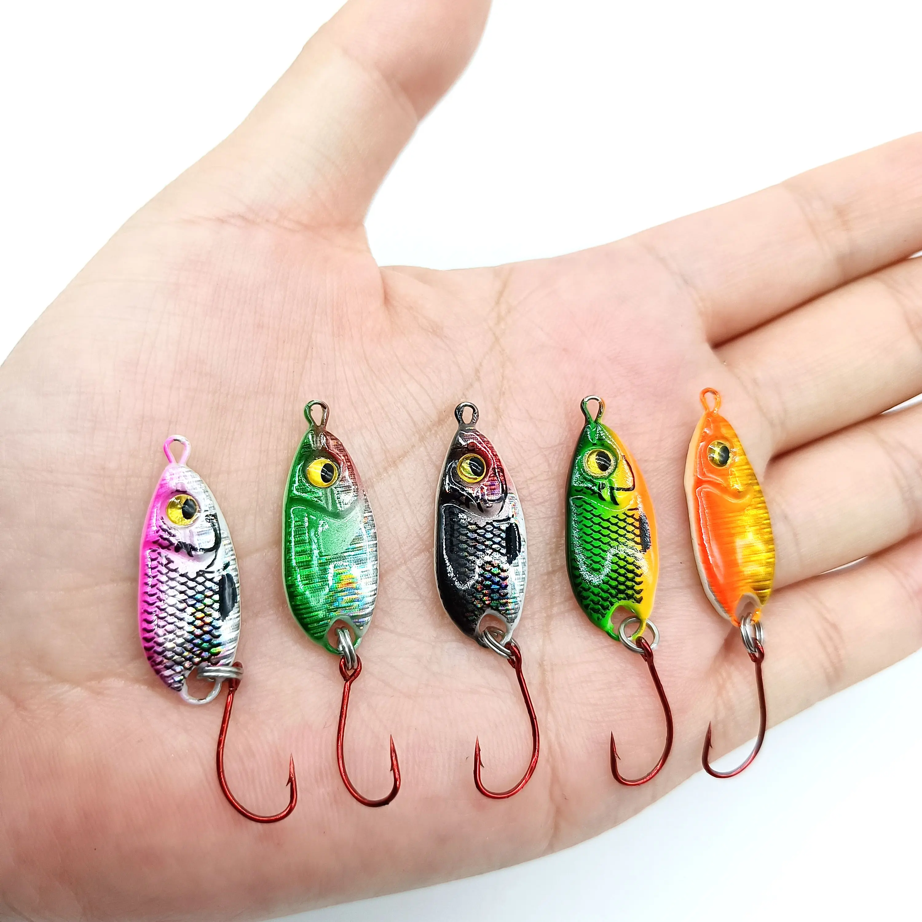 DUODUOYU 1PCS Mini Luminous Spoon Lure 3g/5.5g Micro Metal Fishing Bait Hard Sequin Lure Spinner Spoon  With Sharp Single Hook