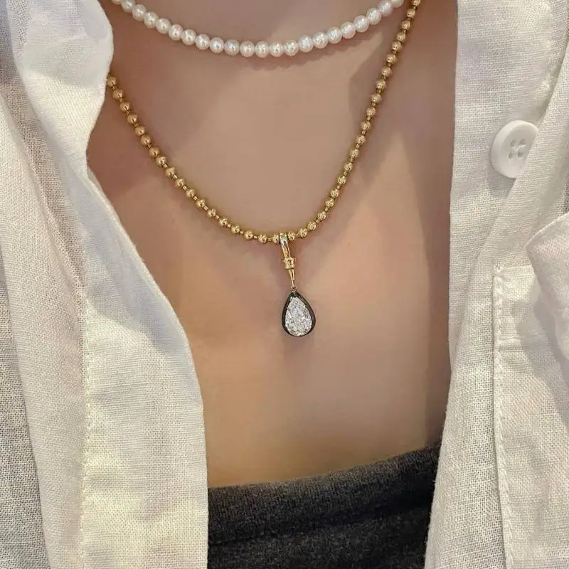 Damen-Halskette mit geometrischem weißem Zirkon-Anhänger, Perlenkette, goldfarben plattierter Edelstahl, einfacher Alltagsschmuck, Geschenk – Detail 14
