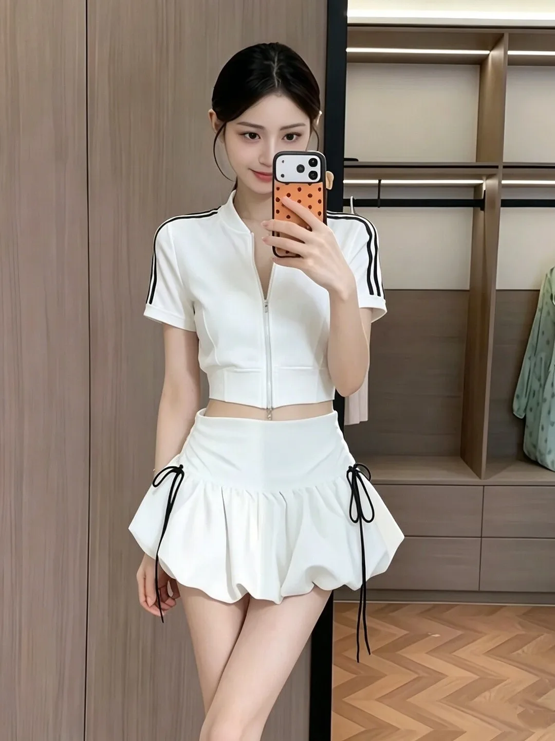 

Summer Anti-Aging Casual Sports Style White Short Top High Waist Flower Bud Short Skirt Set Women's Fashion Two-Piece Suit