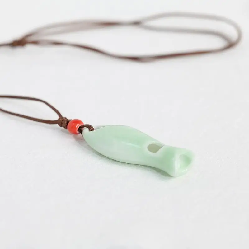 Neue Keramik-Fischpfeifen-Anhänger-Halsketten, kreative Persönlichkeits-Pulloverkette, handgefertigter Schmuck für Kinder, Spielzeuggeschenk