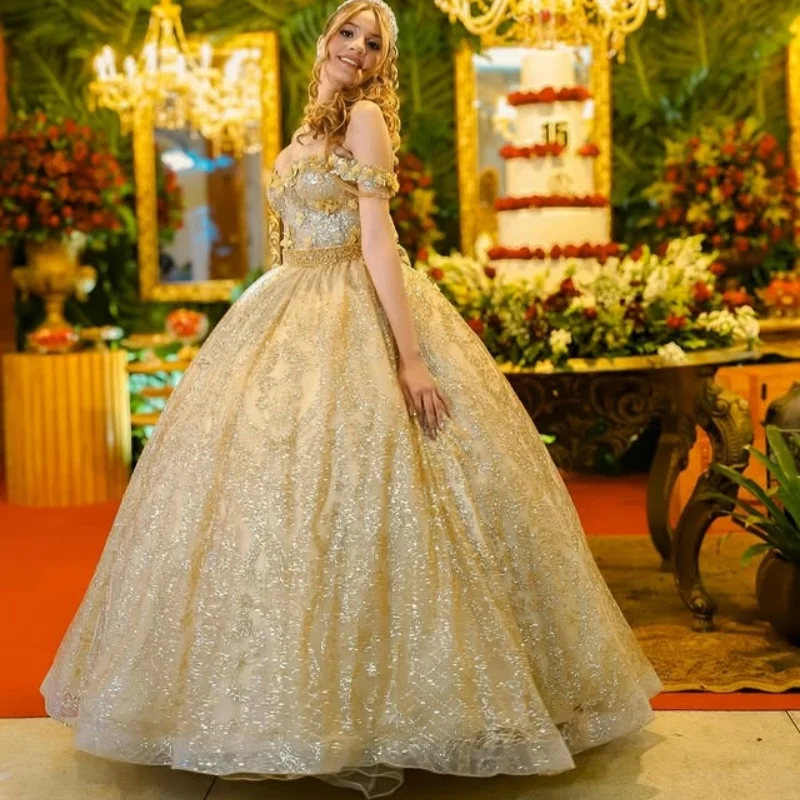 

Блестящее золотое платье Quinceanera, кружевное блестящее 3D цветочное наклейка, длинный хвост, бант, платья de 15, Quinceanera ﻿ Индивидуальный