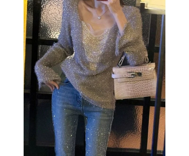

2026 Autumn and Winter New Thin Knitted Sequined Top Design Pullover Long-sleeved Sweater