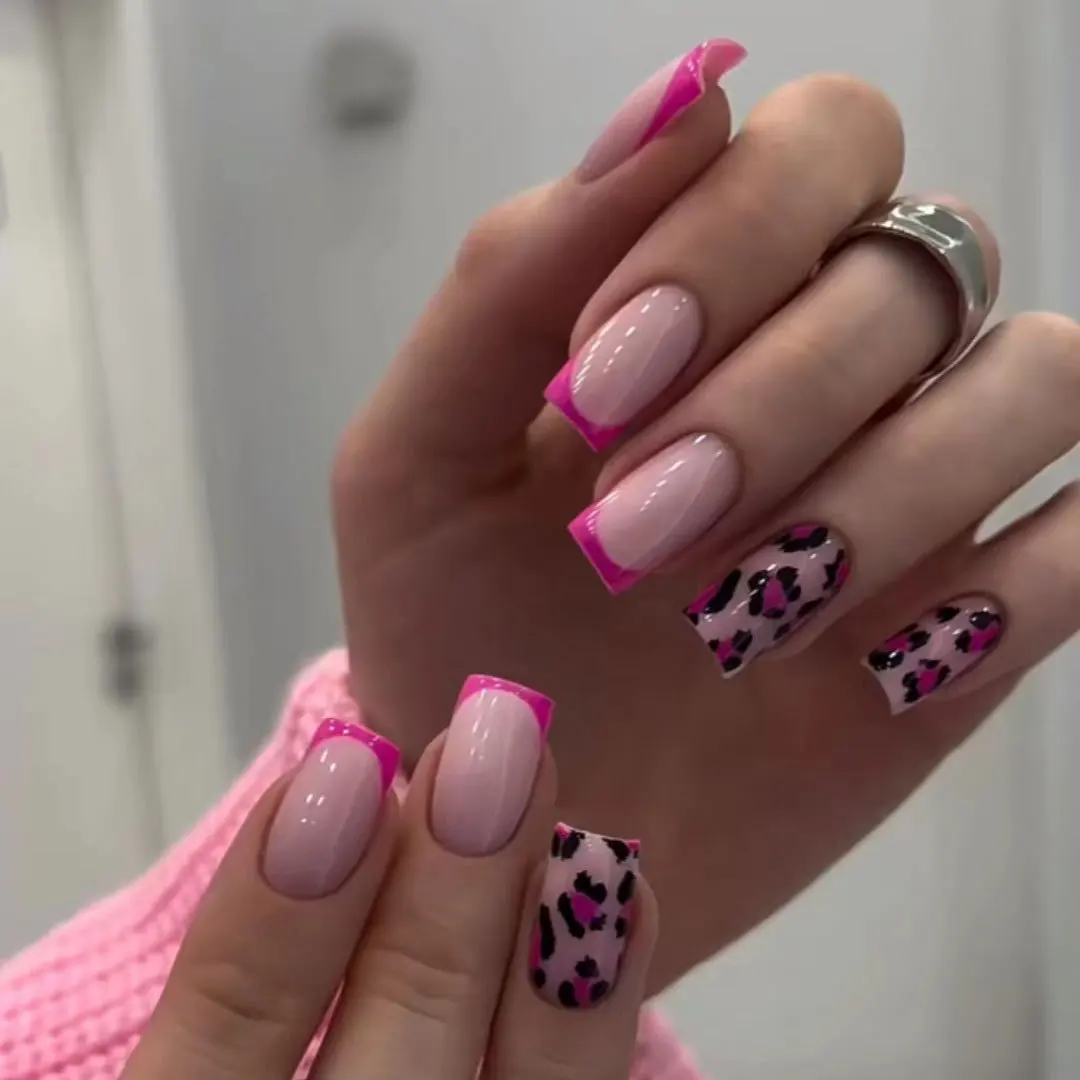 

24Pcs Mid-length Square Head Fake Nails Pink French Leopard Print Design Press on False Nails Art Wearable Full Cover Nails Tips