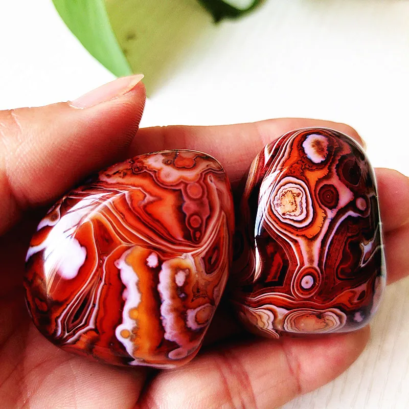 Natural Stone Sardonyx Agate Crsytal Lrregular Palm Aquarium Decor Ornaments Gem and Reiki Meditation Spiritual Healing Crystals