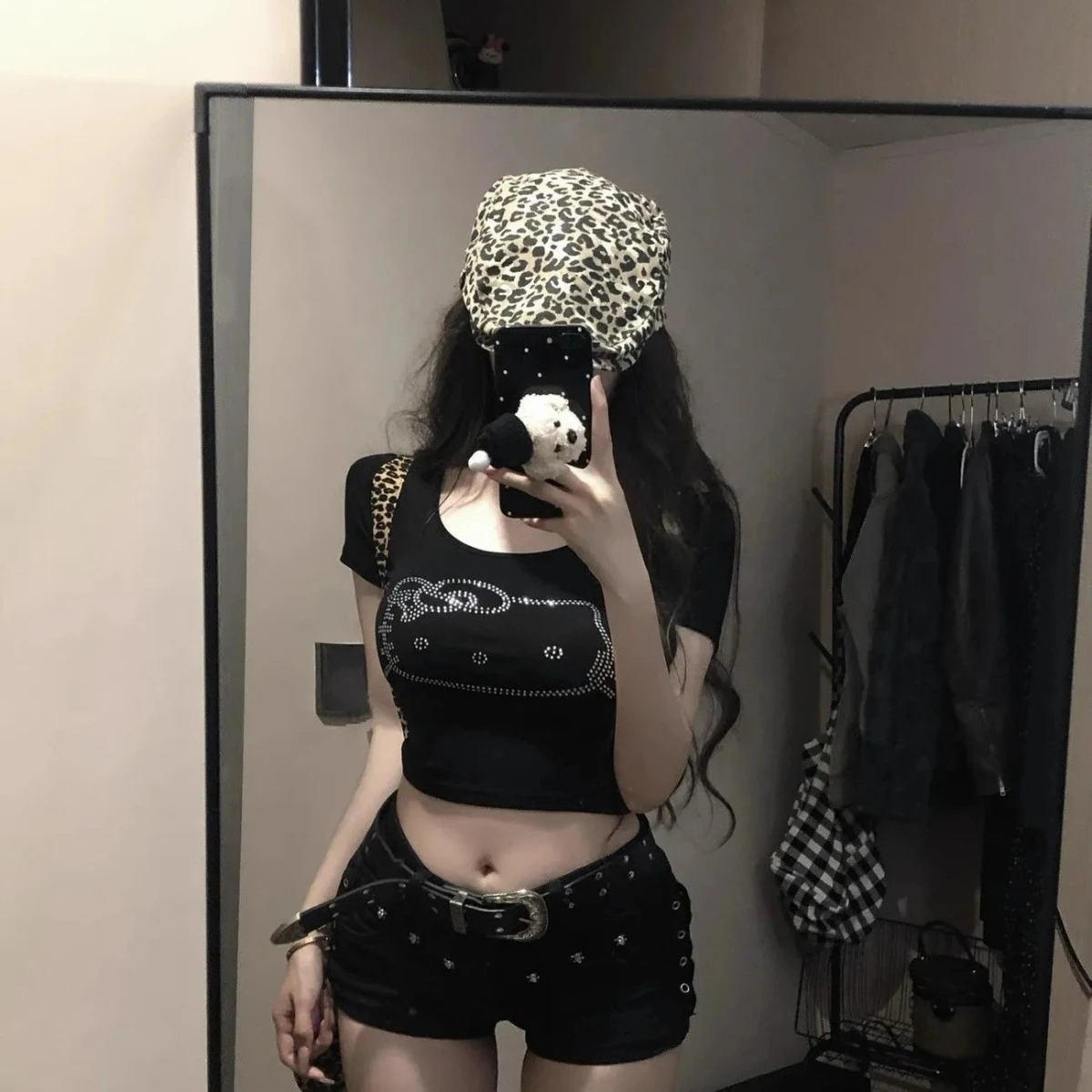 

Low Waist Super Short Shorts American Y2K Rivet Design Hot Pants Summer Slimming Tight Jeans Skirts Resin Color Fastness