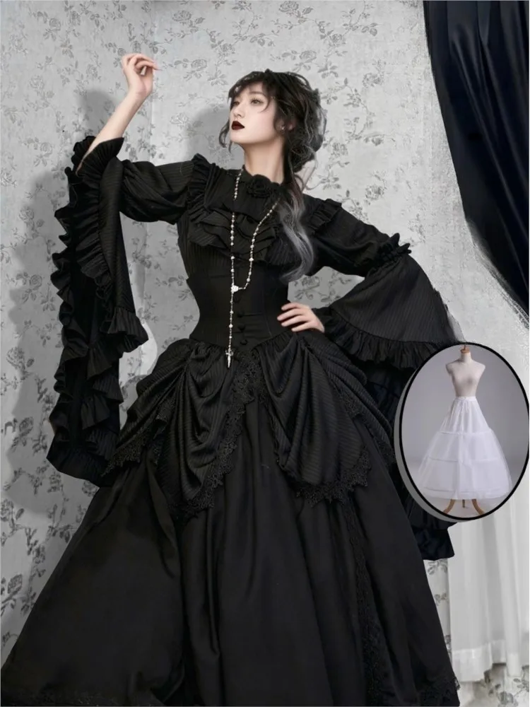 Abito di grandi dimensioni con maniche a camicia in stile gotico di Halloween