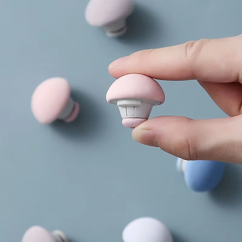 Mushroom Quilt Holder Macaron Non-slip Quilt Blanket Clip One Key To Unlock Blankets Cover Fastener Clip Holder Bed Sheet