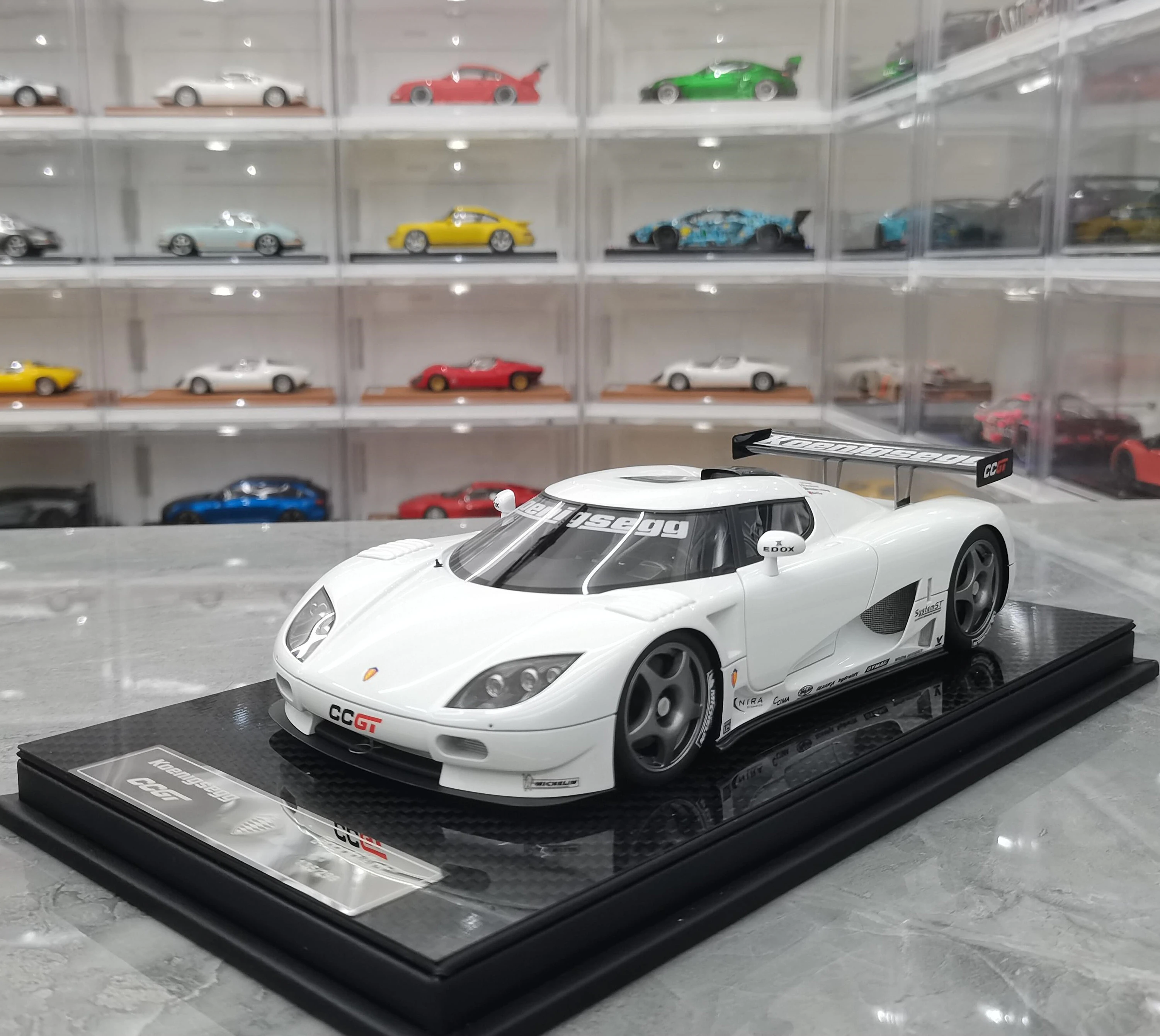 

Frontiart 1:18 For Koenigsegg CCGT Limited 299 Pcs Limited Edition Simulation Resin Alloy Static Car Model Toys Gift