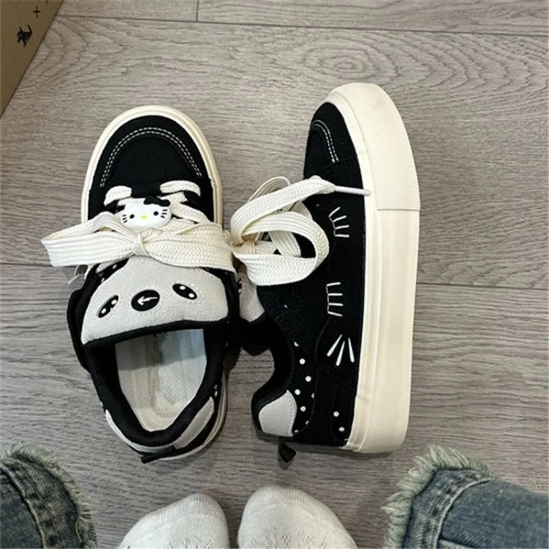 Sanrio Hello Kitty Versatile Black Casual Platform Shoes 2000s Lolita Sneakers Women Y2k Preppy Style Skateboard Shoes 2024 New