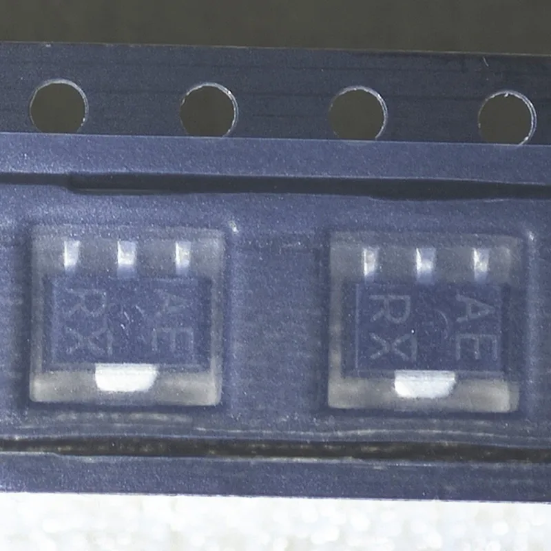 10pcs/Lot 2SB1424T100R SOT-89-3 MARKING;AE Bipolar Transistors - BJT PNP 20V 3A MPT3