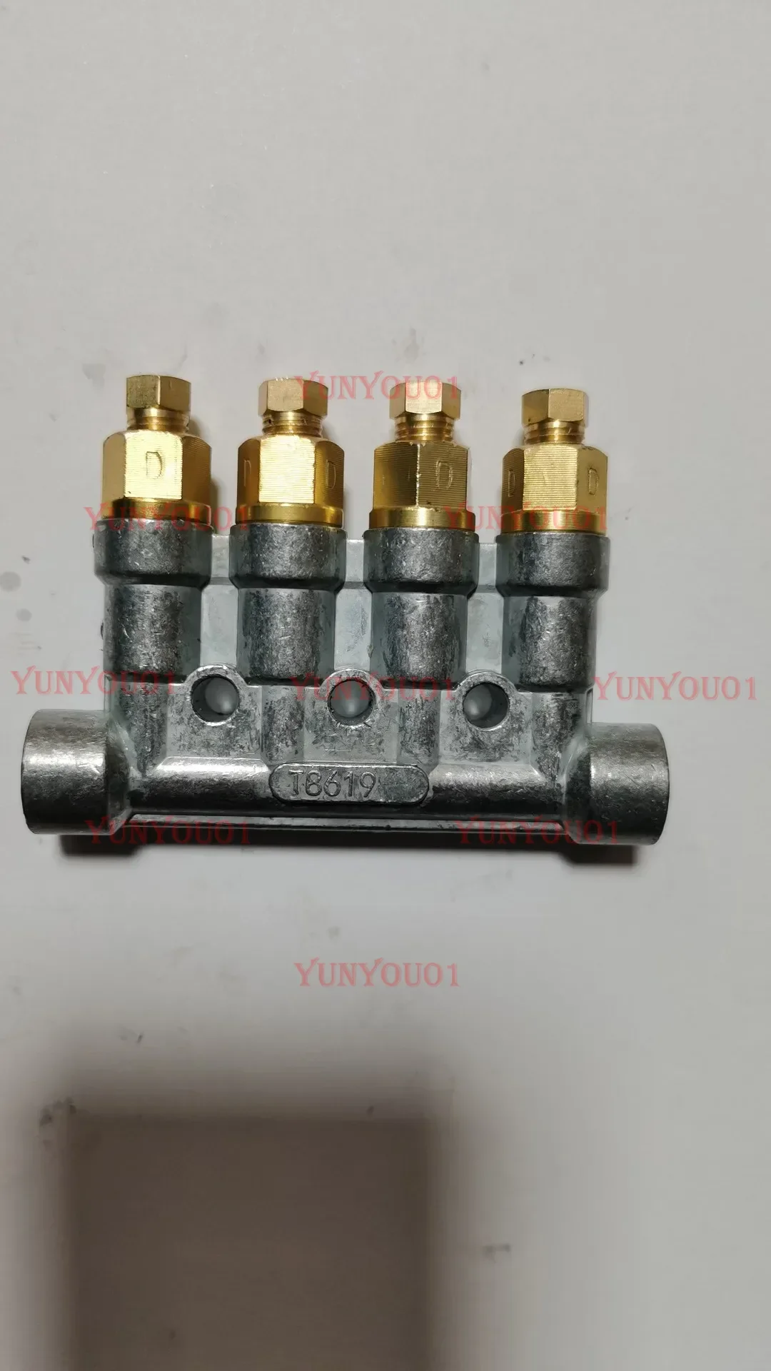 T8616 T8617 T8618 T8619 Three Wave Quantitative Thin Oil Grease Distributor for Machine Tool Lubrication