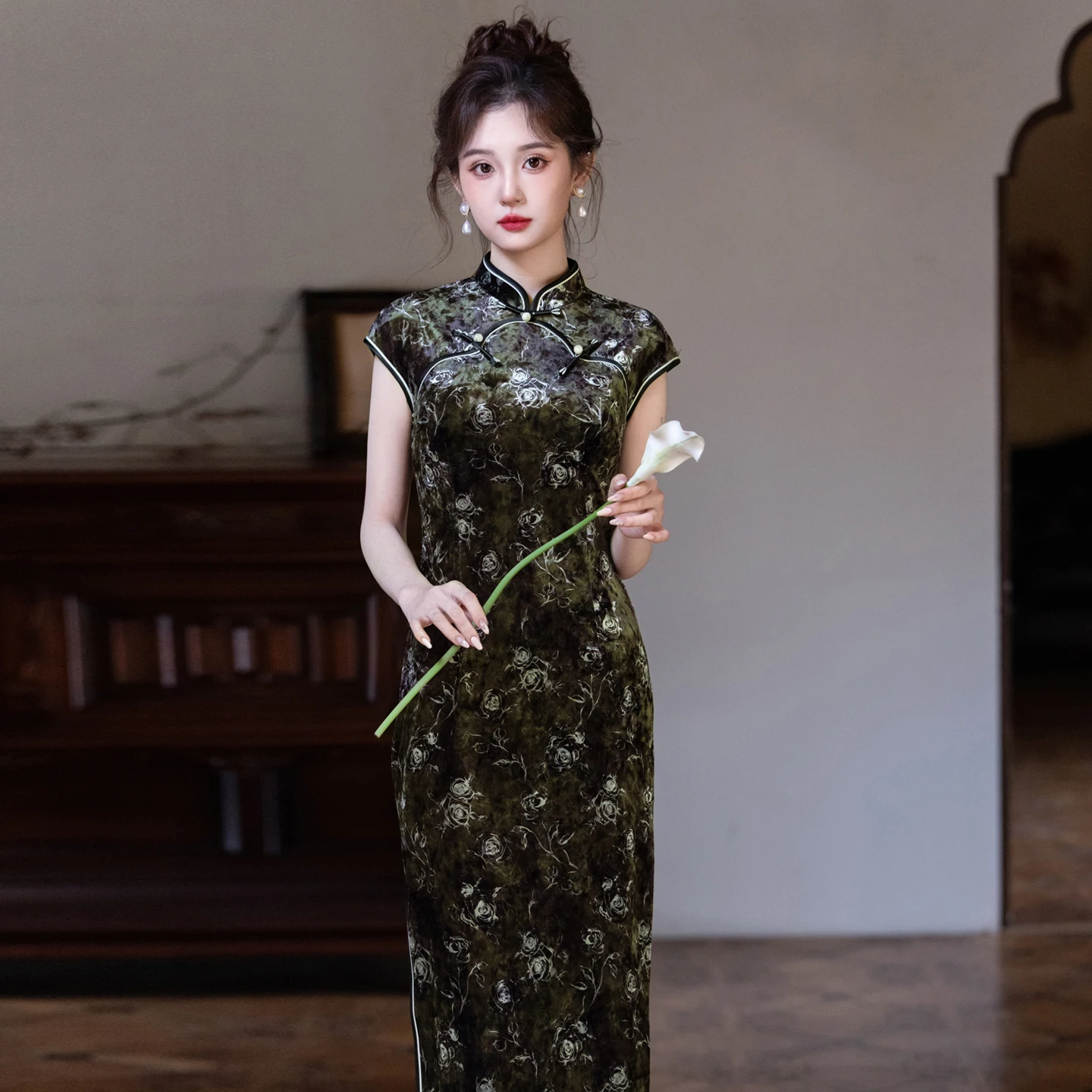 

Новое китайское повседневное дышащее длинное платье из бархата с цветочным принтом и рукавами до плеч