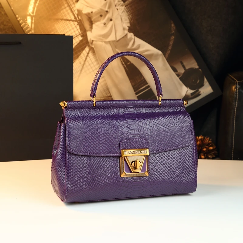 Fashion New 2025 Snake Pattern All-Match Fashion Classic Embossed Portable Messenger Bag Small Square Bag Women's Bag