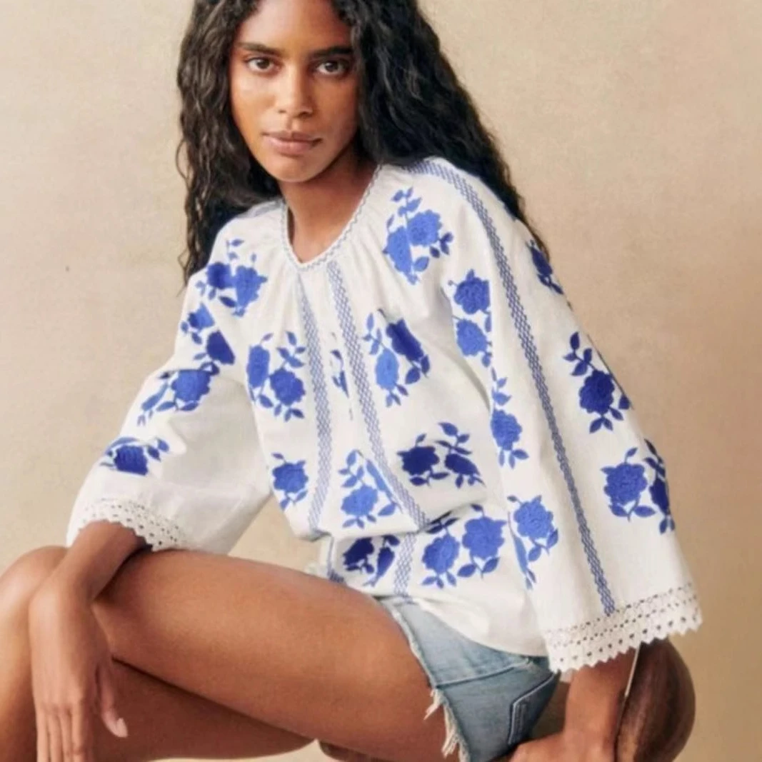 

Sezanes Fashion 2025 White Long Sleeve Tops New Casual Embroidered Floral Splicing Lace Lace Round Neck Shirt Women