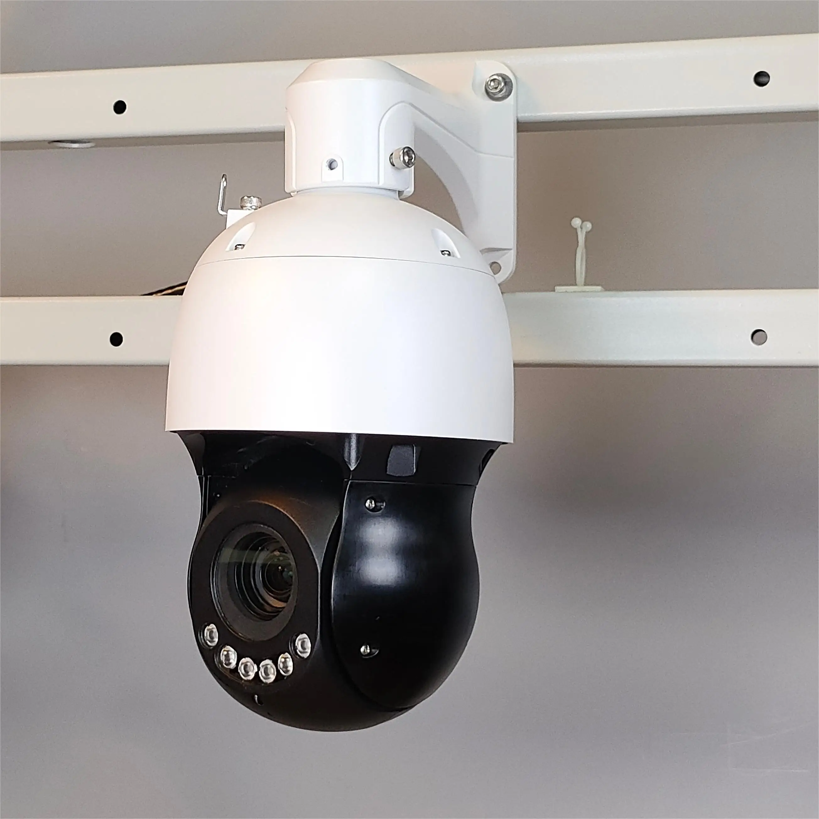 OEM PoE 4-inch Household Dome PTZ Camera Indoor Security Video Monitor Mini 33x Zoom 4MP Face Detection Camera