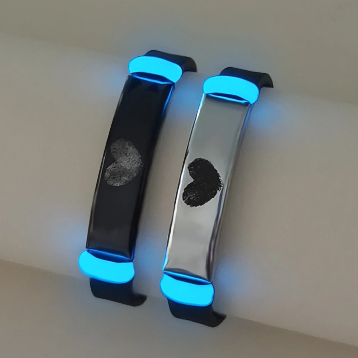 2 Pieces/Set of Luminous Accessories Heart-Shaped Fingerprint Couple Bracelets Fashionable Couple Confession Gift Accessories