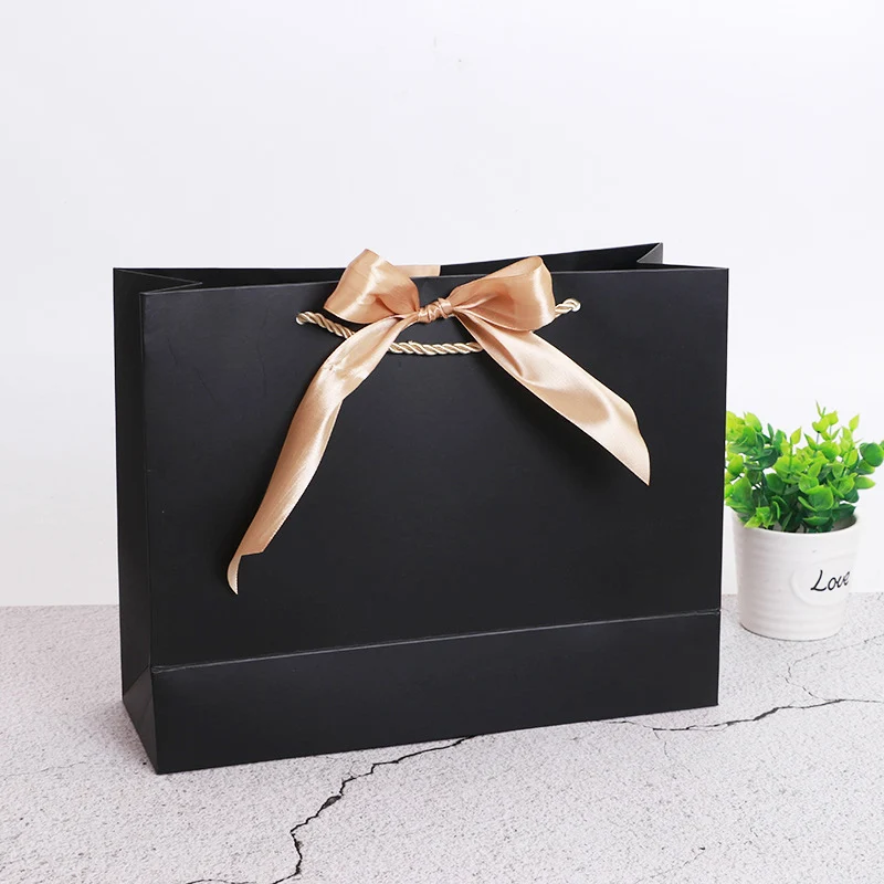 100Pcs/Lot Colorful Gift Bag Gift Box Ornament Pajama Book Black Handle With Ribbon Paper Box Bag Kraft Packaging Wholesale