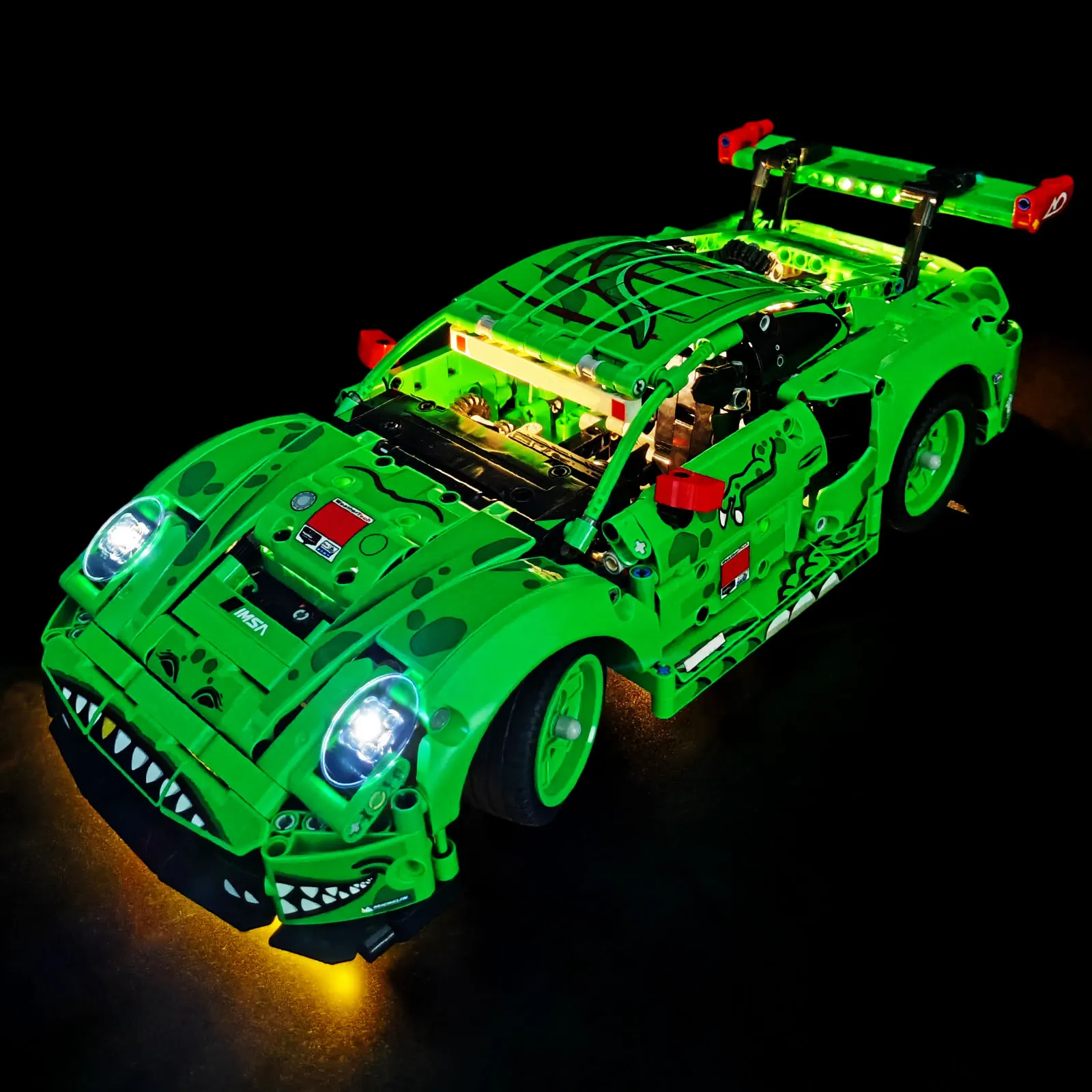 LYBMTWF Kit d'éclairage LED Compatible avec les blocs de construction de voiture de course Lego 42224 (modèle non inclus)