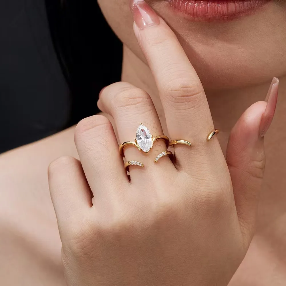 New Geometric Koi-Inspired Triple Ring Set for Women • Electroplated Zinc Alloy • Oval Zircon Accents • Golden and Silver Tone O