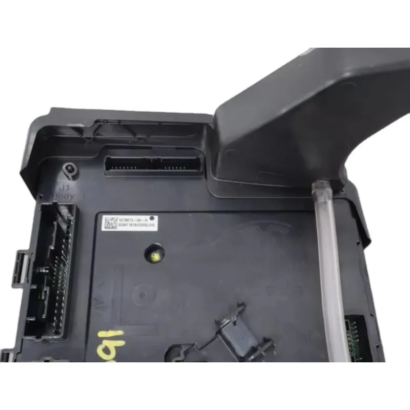 وحدة تحكم ECU أصلية جديدة لملحقات قطع غيار السيارات الطراز 3 NEV