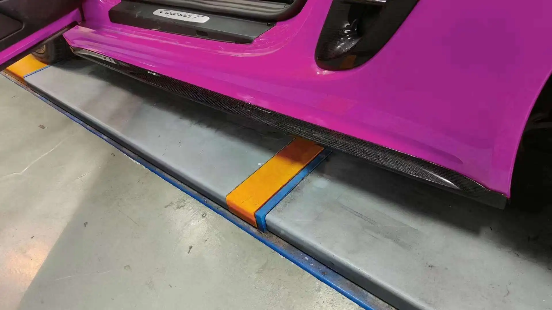 Para porsche 718 boxster cayman 3k sarja seca fibra de carbono carro lateral pára-choques saia corpo kit acessórios do carro