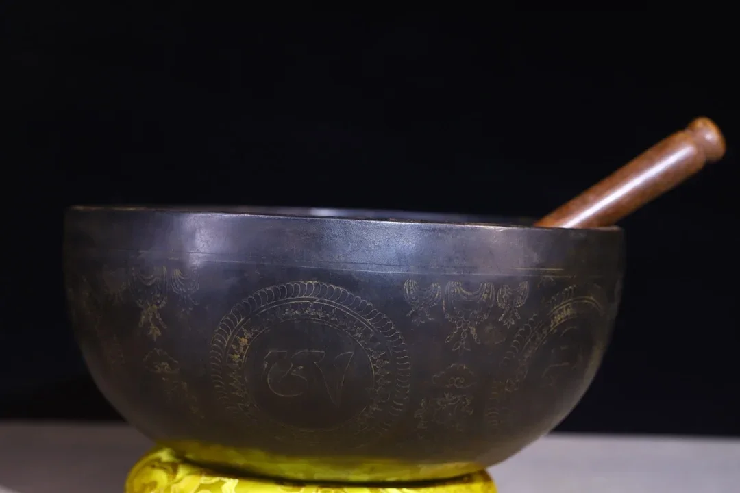 

10"Tibetan Temple Collection Old Loud Bronze Shakyamuni Buddha statue Buddhist music Bowl sacrificial vessel Dharma Worship Hall