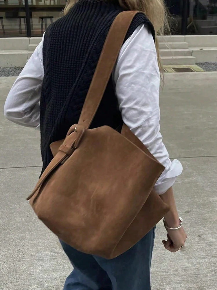 

Brown Large Capacity Shoulder Bag Autumn Winter New Retro Underarm Bag Leisure Daily Commuter Women's Bucket Handbags