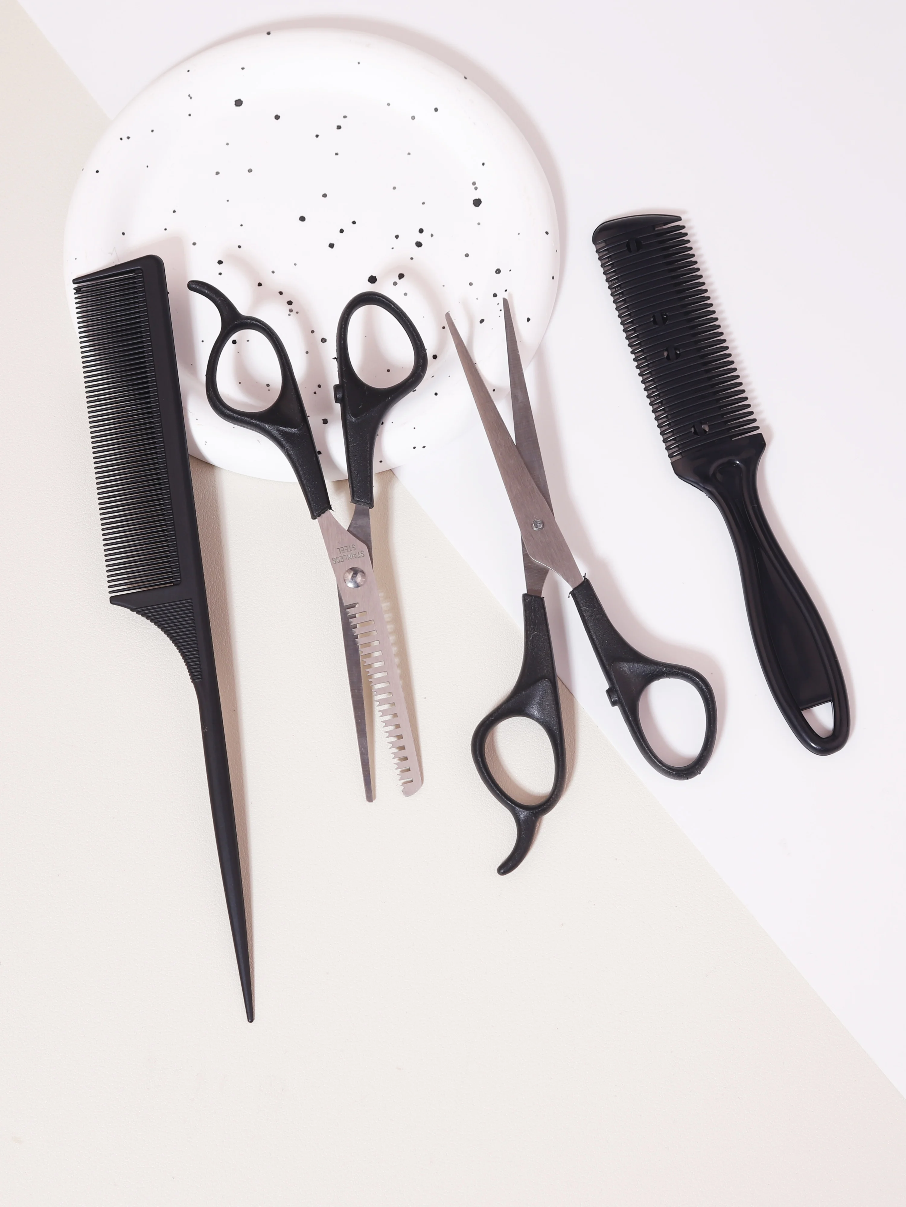 Professional Hairstyling Tool Set - Hair Clippers, Combs, and Thinning Clippers for Perfect Hair Cutting and Thinning