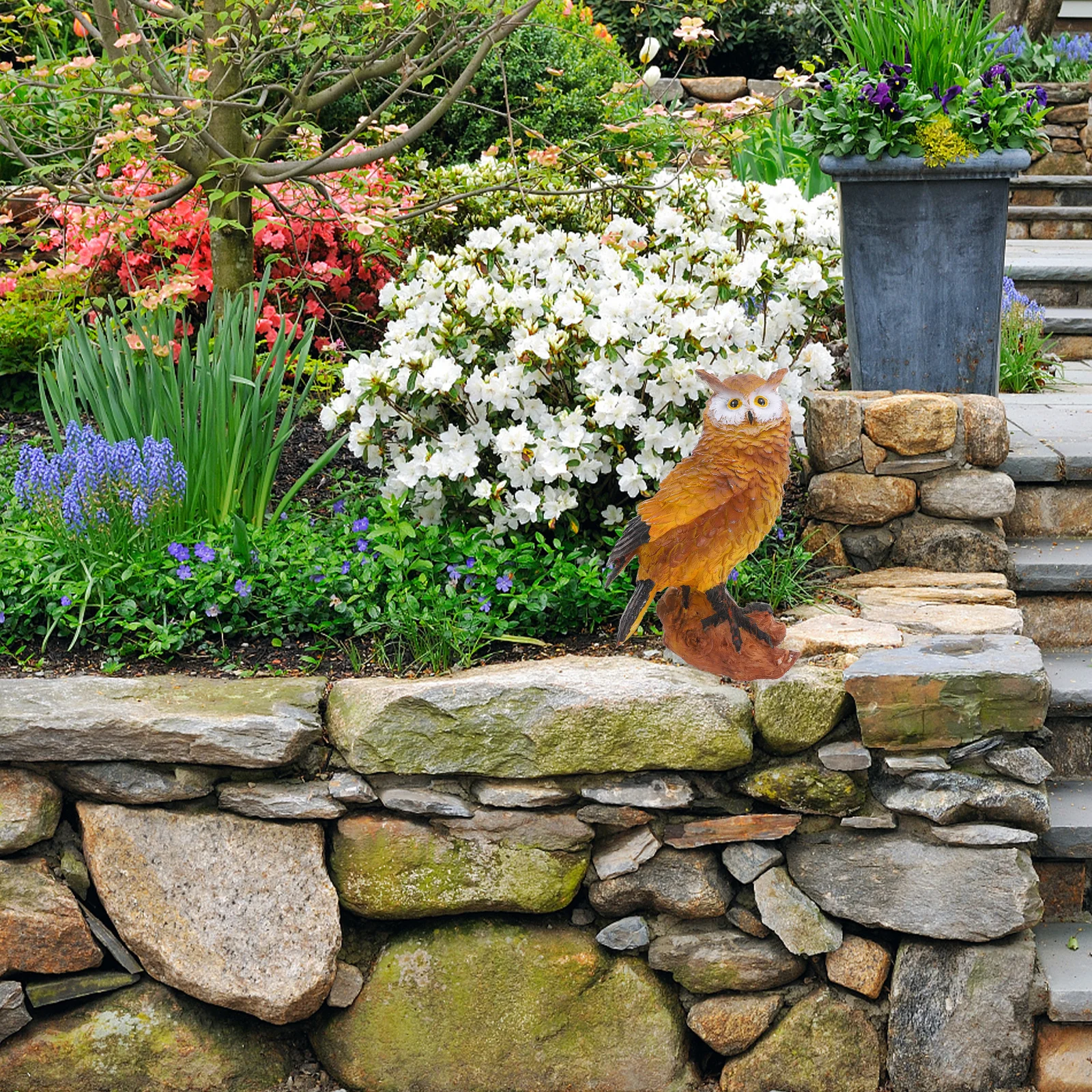 

1Pcs Owl Shaped Garden Decor Light Brown Tree Pendant Creative Hanging Sculpture for Outdoor Yard Decoration Tree Statue