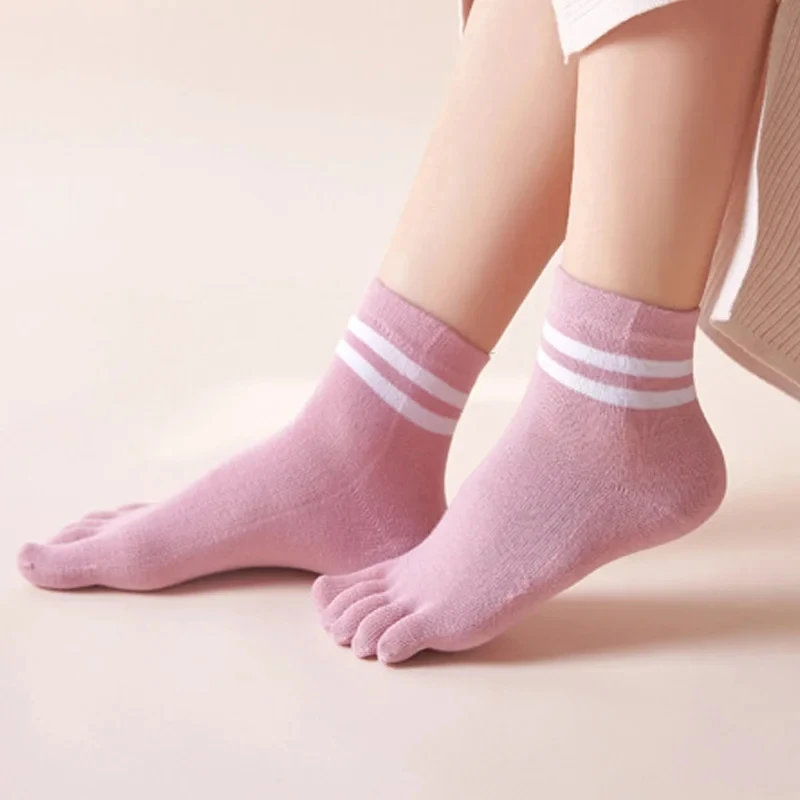 Cotton 5 Finger Socks Short Women Striped Solid Soft Elastic Breathable Student Young Casual Harajuku Toe Socks 4 Seasons