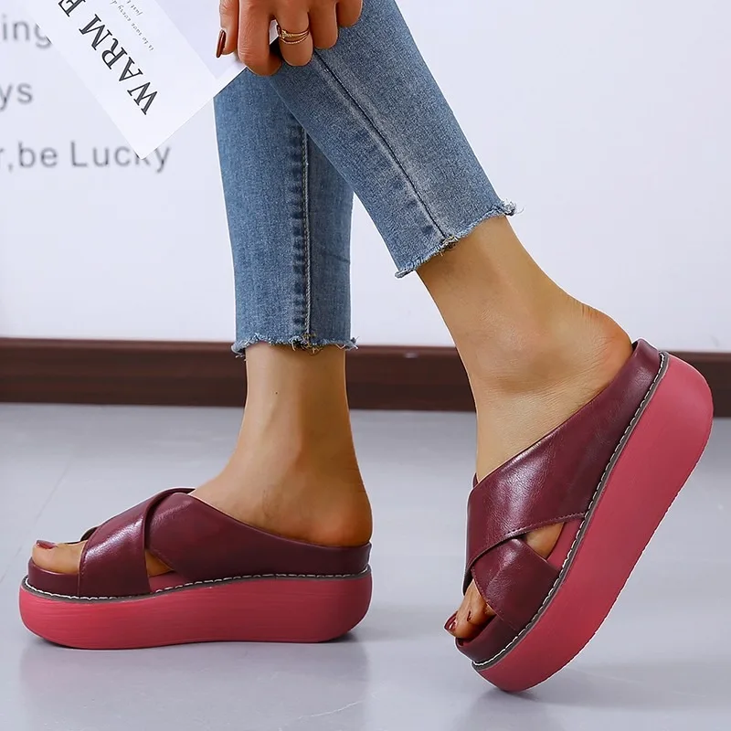 New Sandals Female Summer Outdoor Wear Women\'s Shoes Open Toe Waterproof Platform Slope Heel Thick Bottom Slippers Sand