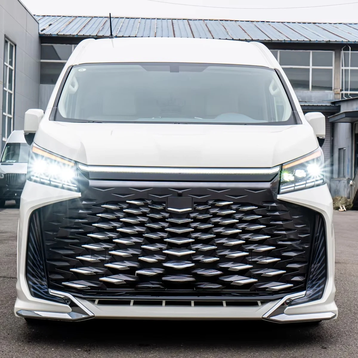 Consist of Front Rear Lamps Super-luxurious Bumpers Bodykit for Toyota Hiace 2018-2023 Upgrade Bodykit.