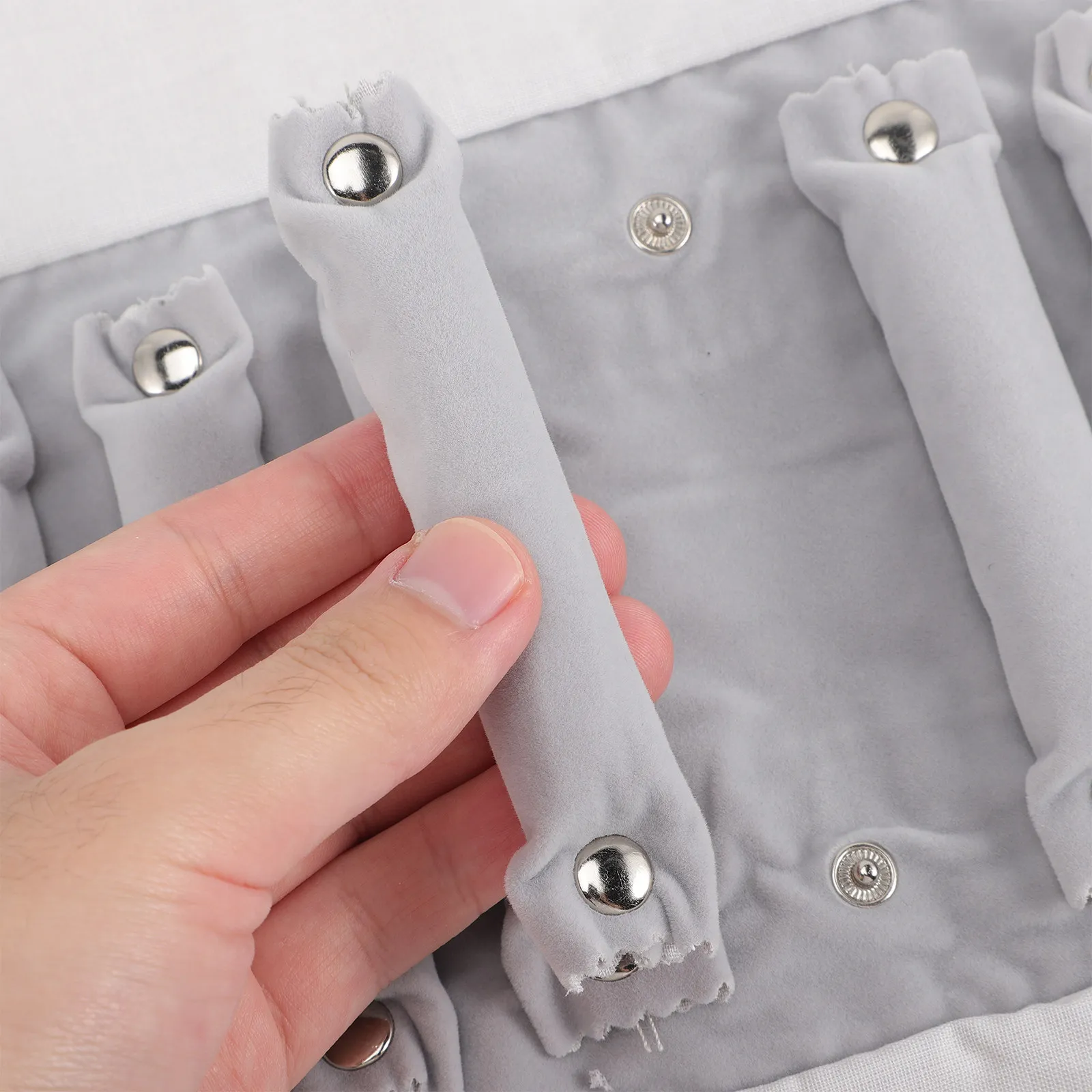 

Jewelry Organizer Roll Bag for Finger Rings Portable Foldable Jewelry Storage Pouch with Counter Display Function