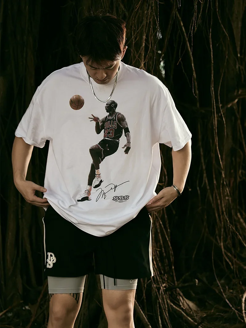 

Футболка Basketball God MJ в стиле хип-хоп в стиле ретро, американская футболка из чистого хлопка, тяжелая китайская трендовая футболка, мужская футболка с короткими рукавами