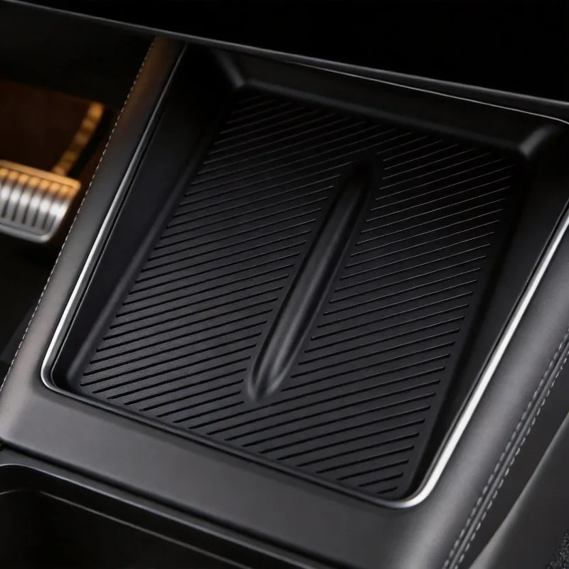 Car Accessiories Silicone Anti Dirt Pad Anti-Slip Mats Mobile Wireless Charging for Tesla Model Y 2025 Juniper Model 3 Highland