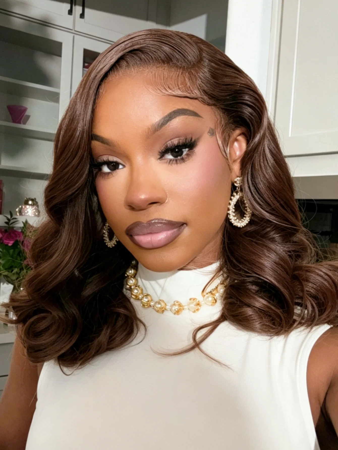 

13x4 Chocolate Brown Short Lace Wigs Body Wave Lace Front Wigs Human Hair 180% Density HD Transparent Body Wave Lace Front Wigs Human Hair For Women with Baby Hair Glueless Wigs Human Hair Pre Plucked Pre Cut Chocolate Brown for Daily Wear