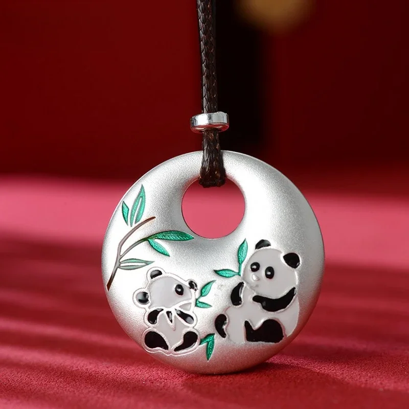 

UMQ New S999 Sterling Silver Fashionable Cute Antique Safety Buckle Solid Panda Pendant
