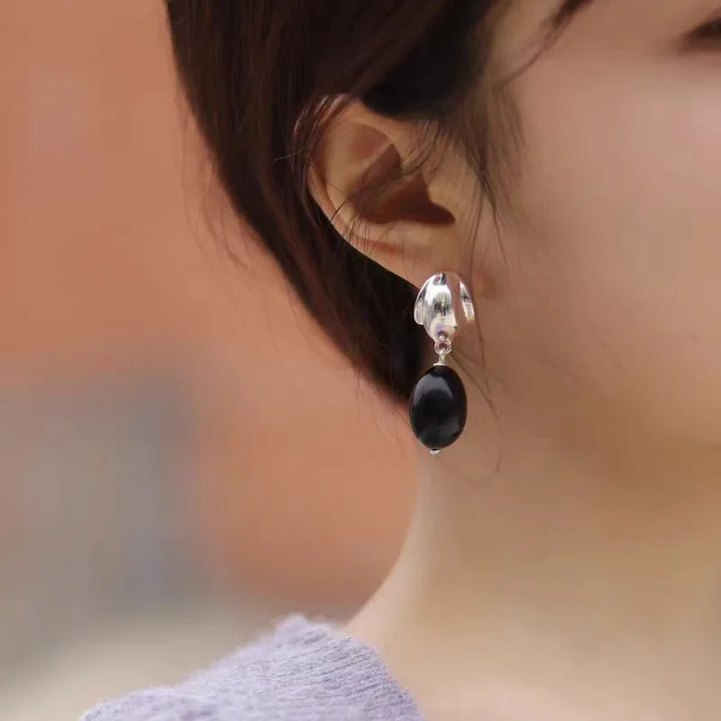 

Jenny&dave High End Black Egg Shaped Earrings With Versatile Temperament For Women Jewelry Earrings Women's Earrings Ear Cuffs