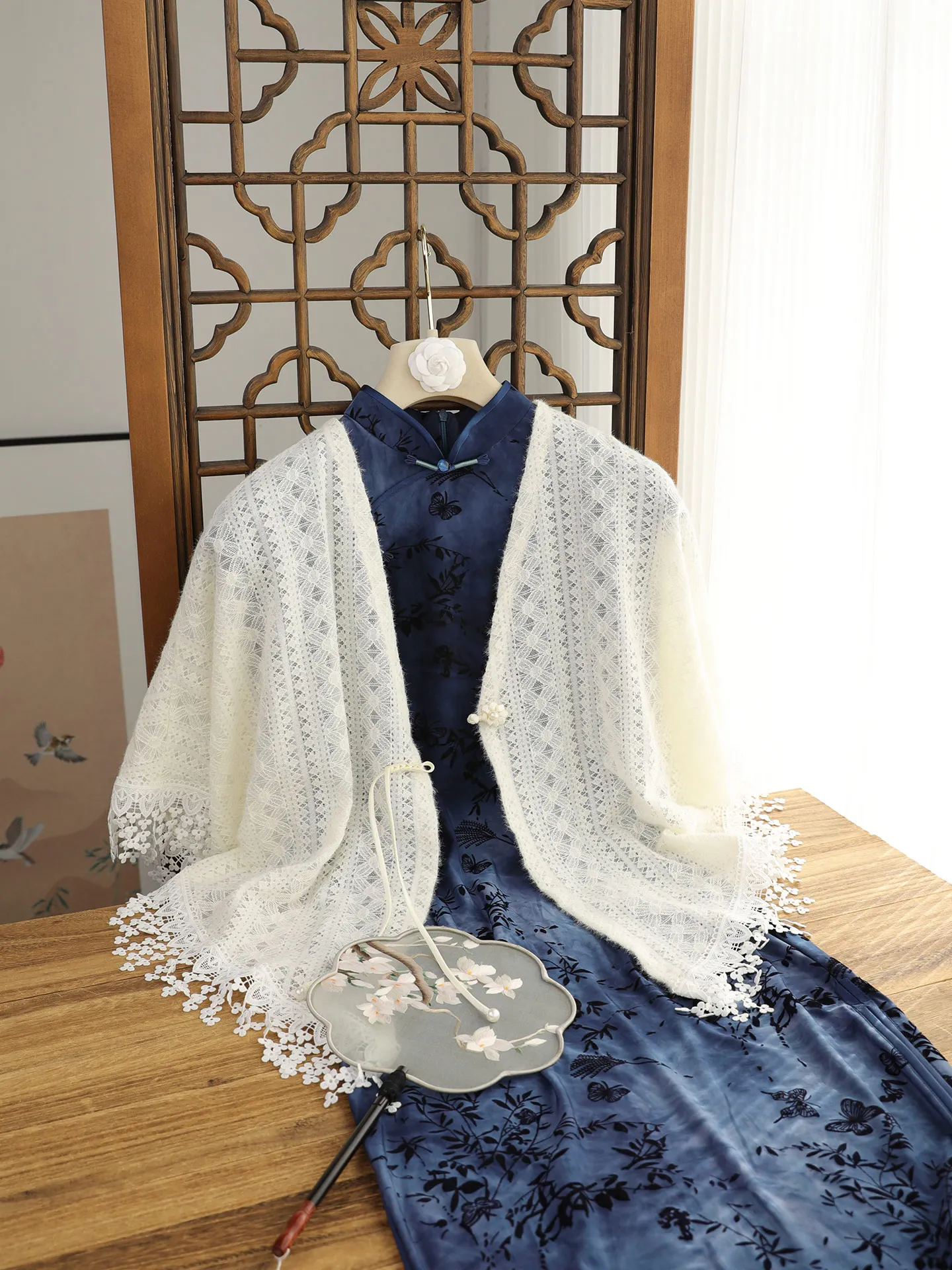 

Синяя ретро-китайская женская одежда в стиле «Лунный зуб» (Sle Moon Tooth Sve), новая весенняя коллекция, улучшенная версия в стиле «Old School» для рабочей одежды.