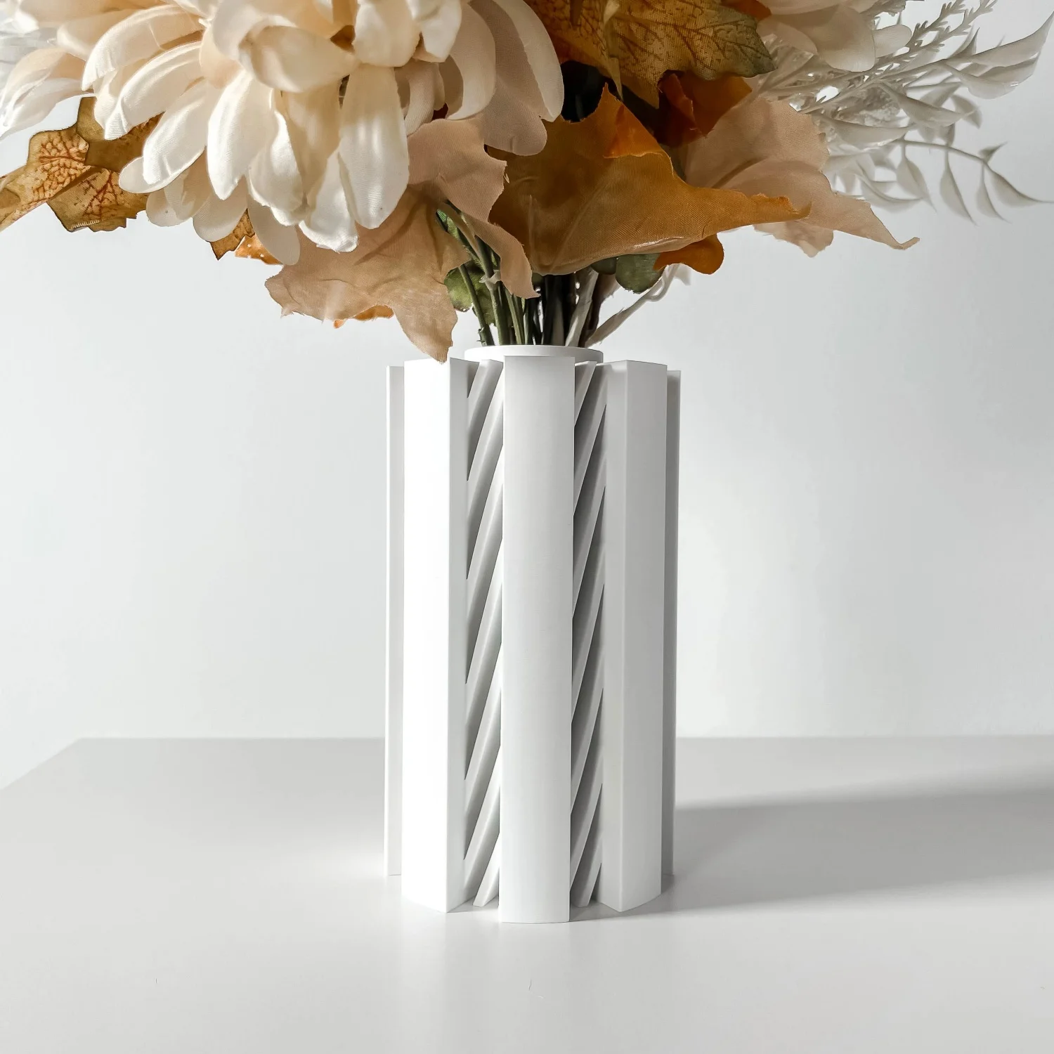 

3D Printed Creative Vase Modern Desktop Decoration Hollow Out Vase Living Room or Office Table Decoration Home Decorations