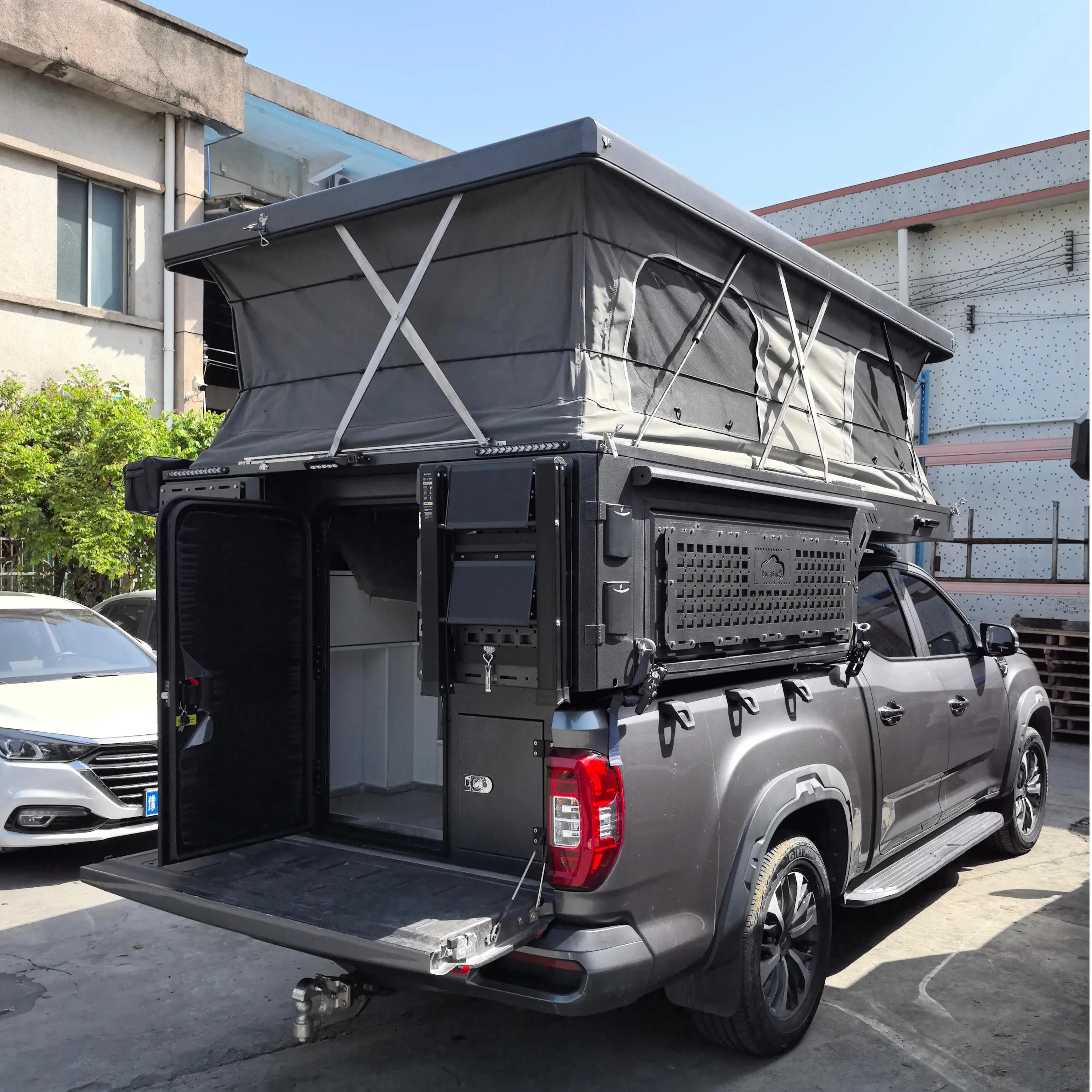 Modern Pickup Truck Camper RV Caravans Lightweight Outdoor Off-Road Travel Trailer for Camping