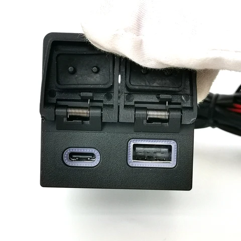 1 шт., автомобильное зарядное устройство для телефона, двойной QC3.0 USB Type C PD, подлокотник для зарядки, адаптер питания для Toyota RAV4 Wildlander 2020-2024