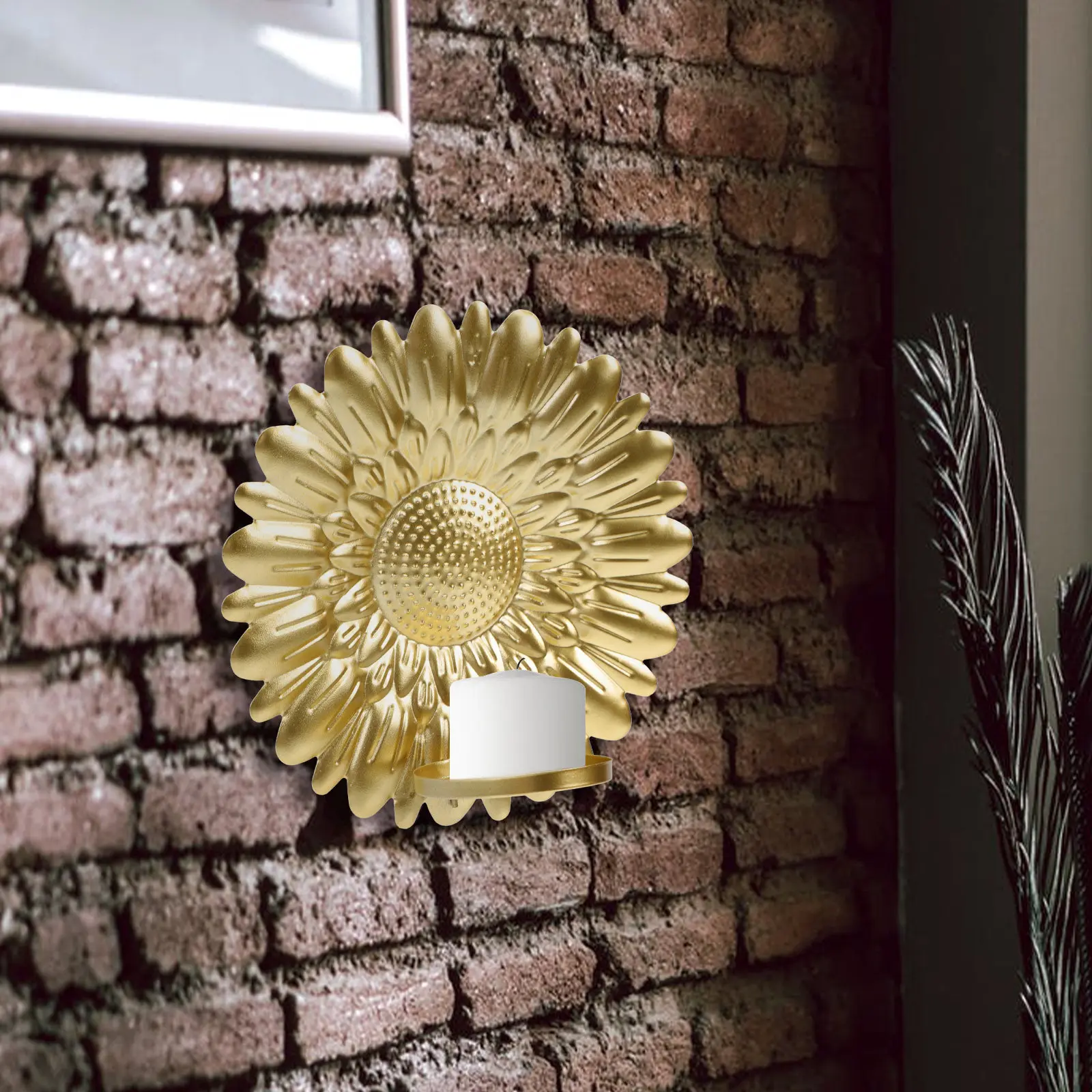 

Creative Wall Hanging Candleholder Elegant Metal Finish for Living Room Bedroom Bar Wall-Mounted Ornament