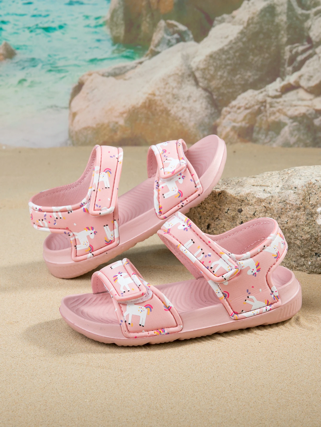 Summer Girls Fashion, Leisure, Comfortable Outdoor Beach Soft Sole Velcro Sandals