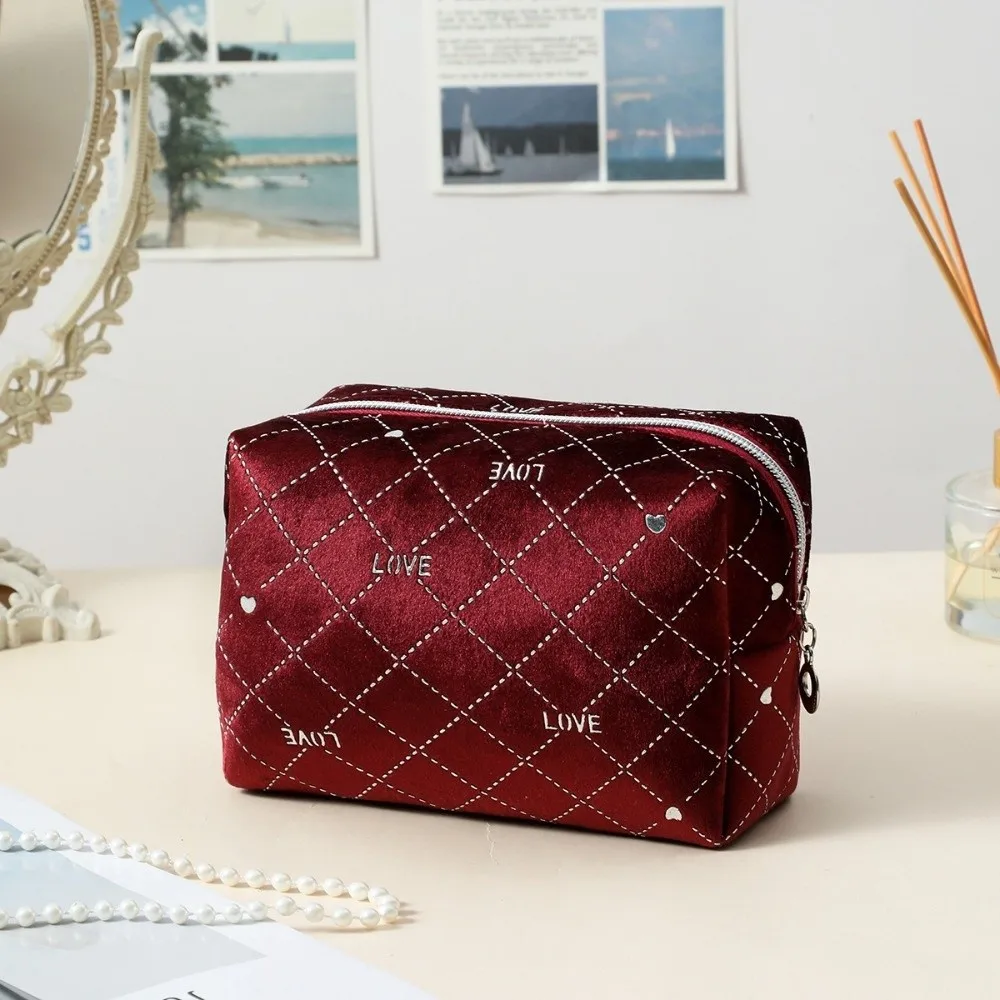 Fashion Velvet Makeup Bag Soft Zipper Cosmetic Bag Love-heart Large Capacity Lipstick Phone Storage Bag for Women