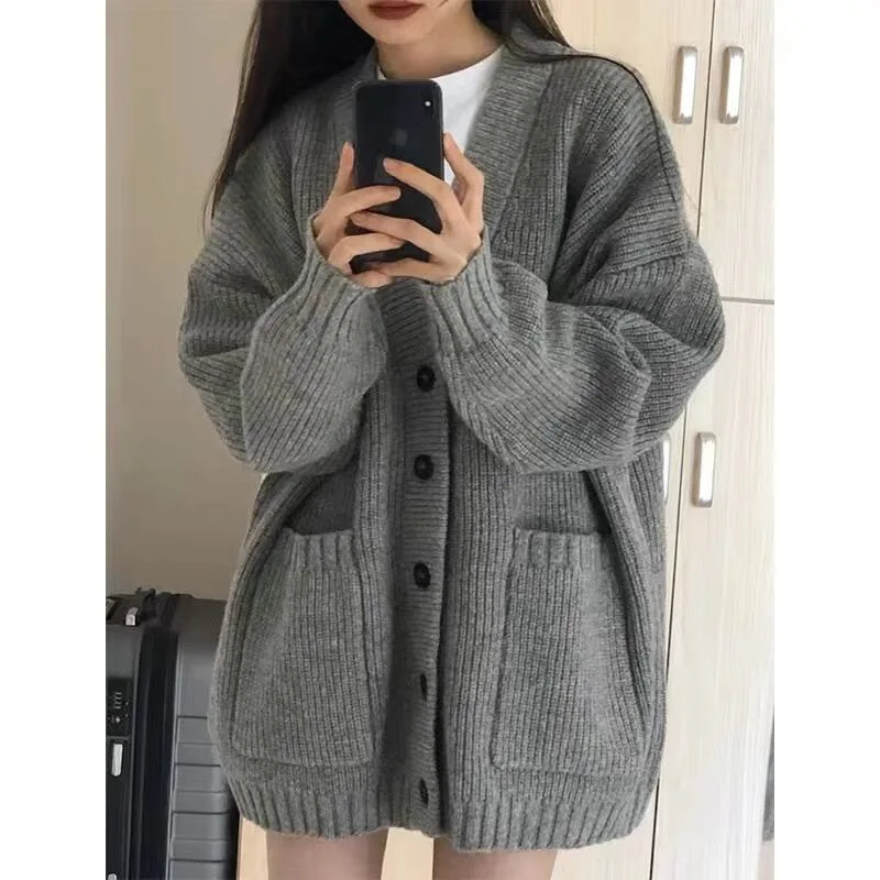 Xiaoxiangfeng Knitted Sweater Women's New Style Loose and Lazy Outerwear V-neck Cardigan Coat Trendy