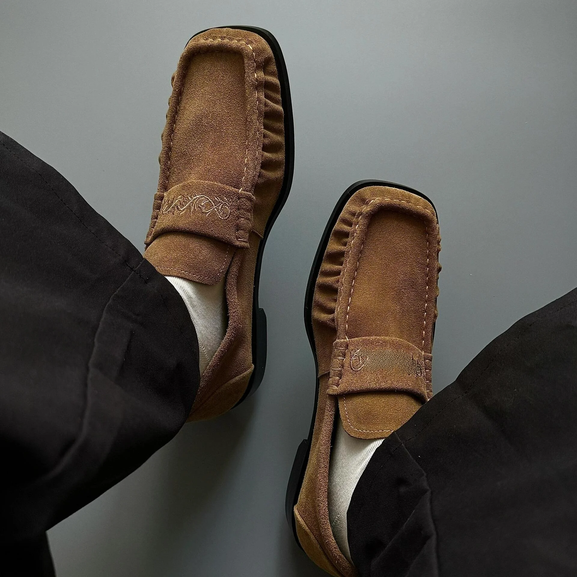 zapatos-plegables-vintage-de-nubuck-con-punta-puntiaguda-para-hombre-mocasines-casuales-versatiles-con-alzas-internas