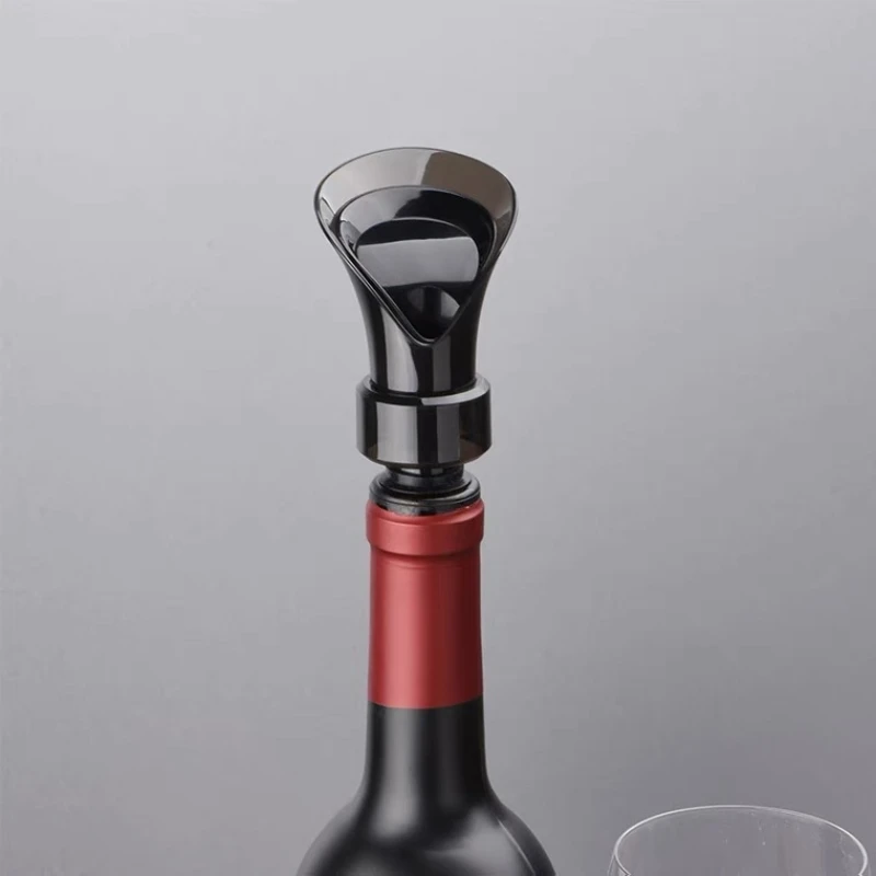 Petal-shaped red wine bottle stopper pourer universal wine bottle spout storage wine sealing freshness two-in-one closure cap