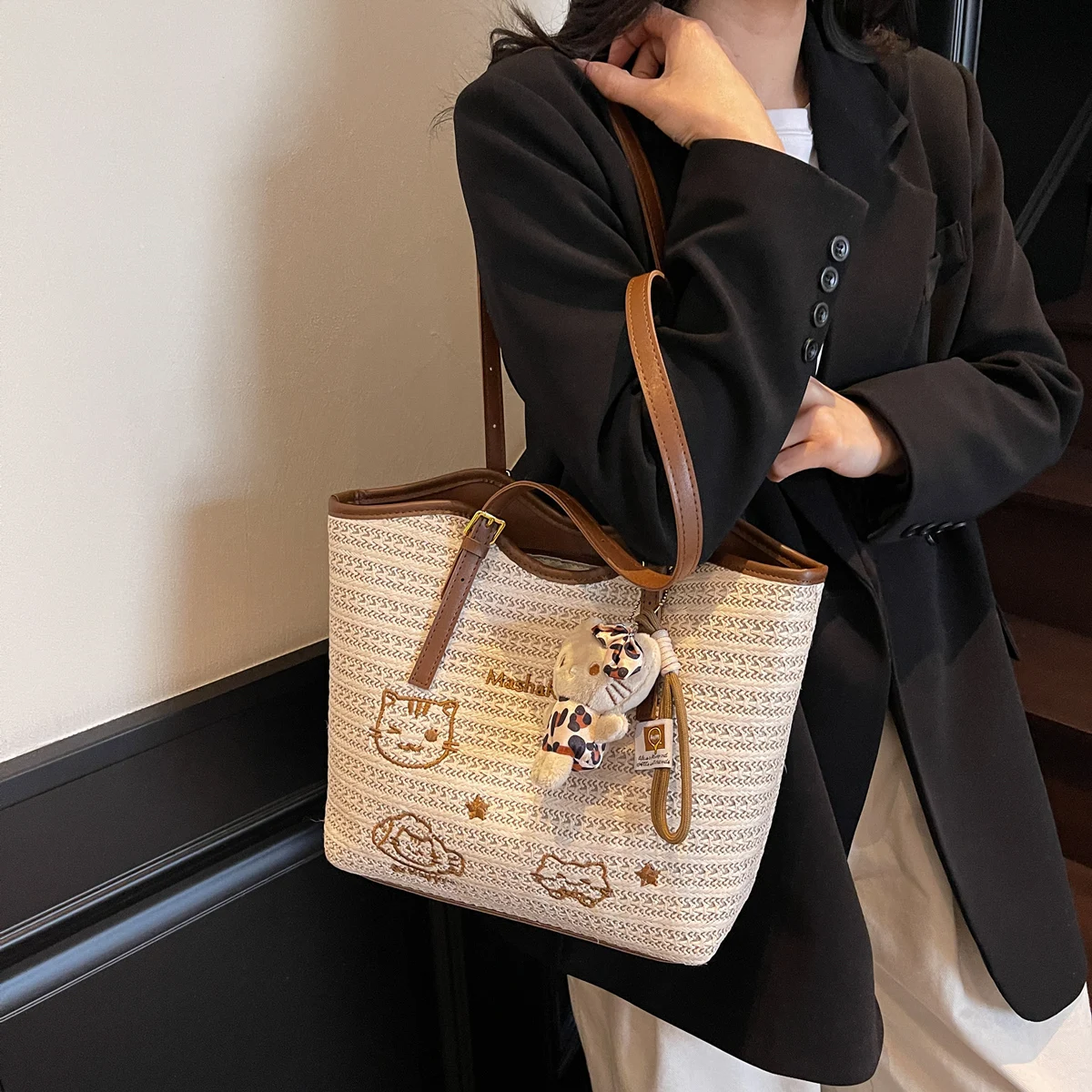 

Trendy Fashion Versatile Women's Outdoor Vacation Beach Straw Woven Bag Simple Casual Cartoon Large Capacity Storage Bags