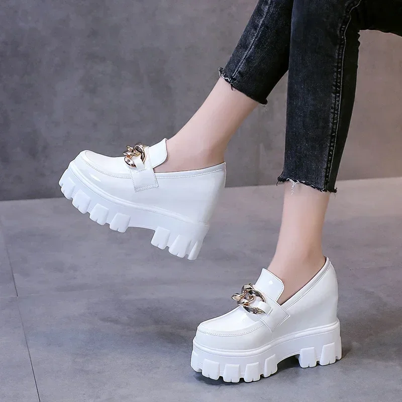 2024 New Women Patent Leather Chunky Sneakers Loafers Breathable Chain High Heels Platform Casual Shoes Flats Woman Vulcanize